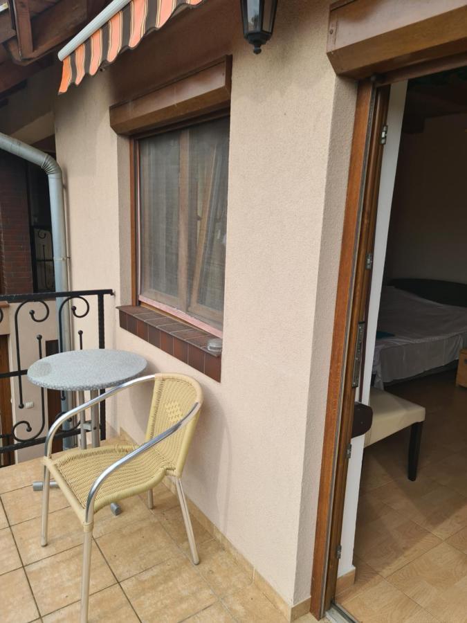 Mediterran Apartman Es Vendeghaz Hajduszoboszlo Exterior photo
